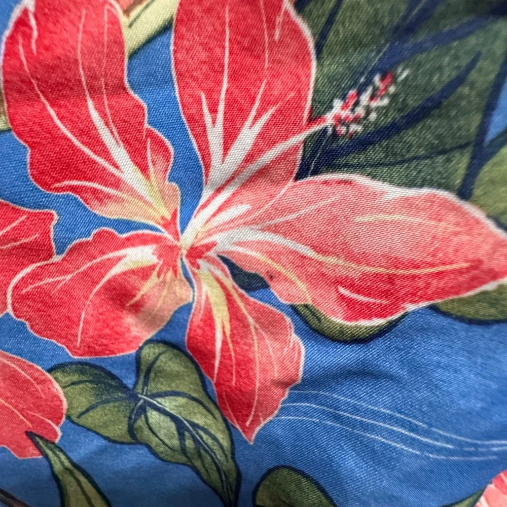 Tommy Bahama Tropical Red and Green  floral swim trunks size large